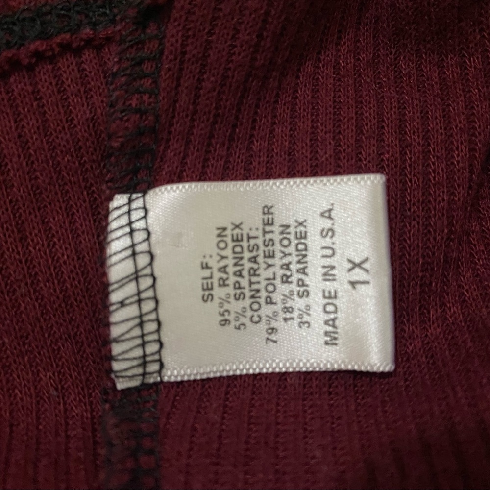 Boho Tribal Print Long Sleeve Top Burgundy Accent - Picture 8 of 9